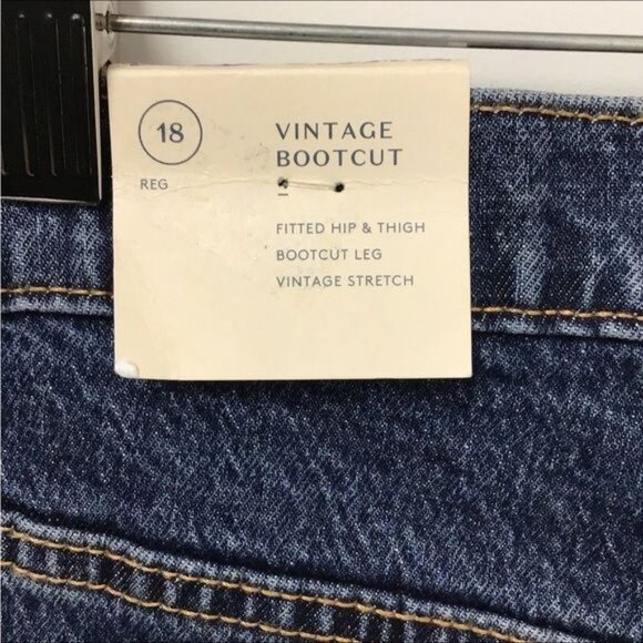 Universal Thread Women’s Vintage Bootcut Medium Wash Jeans, sz 18R - Picture 10 of 10